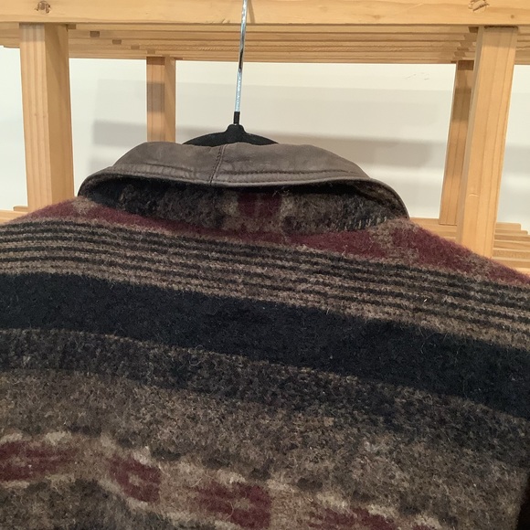 Rare Vintage 1990s NORTHWOODS Aztec Wool Blend Quilted Jacket Made in Canada - Picture 8 of 12